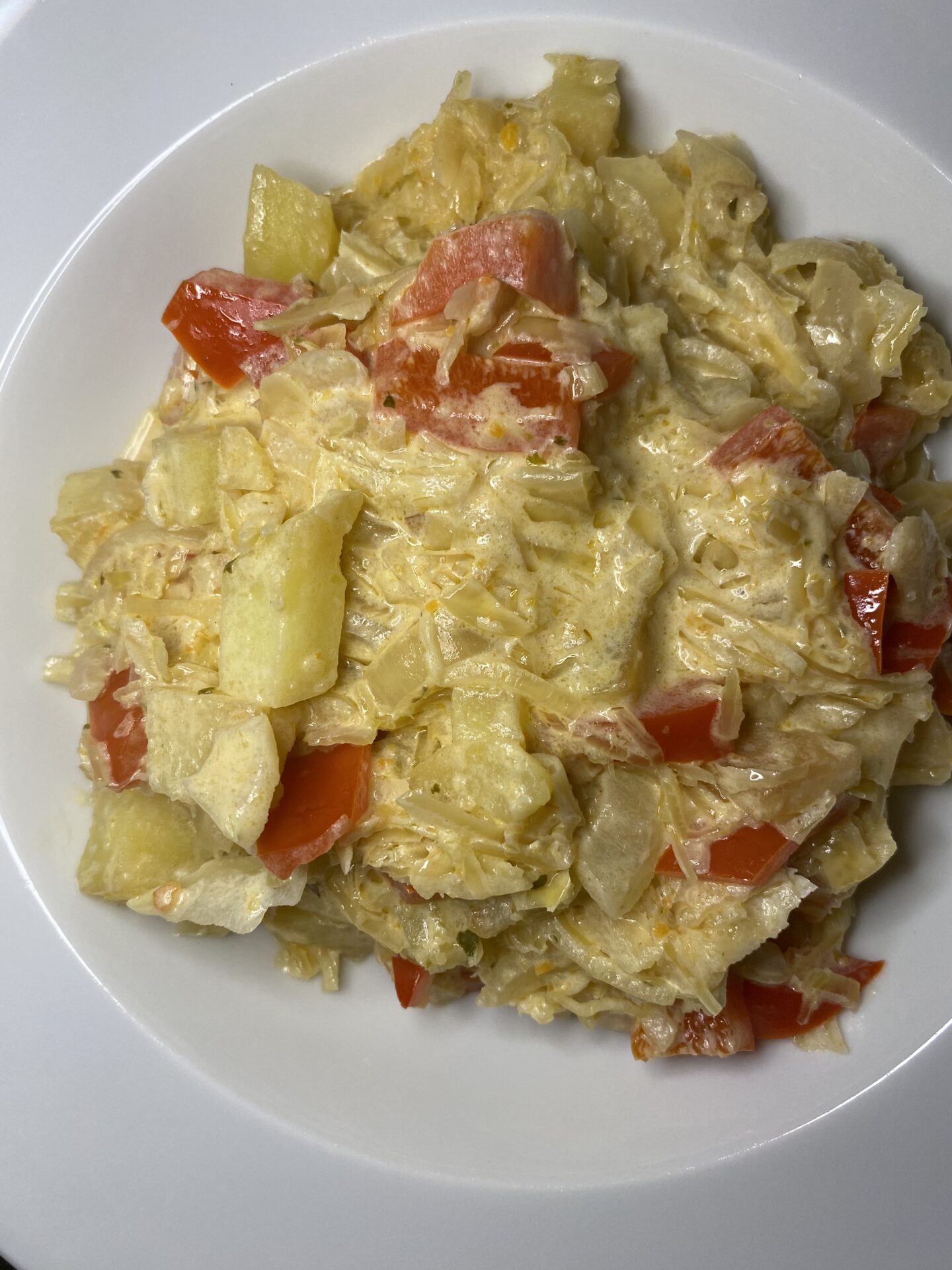 Eintopf mit Sauerkraut, Paprika und Kartoffeln - VeganMalAnders